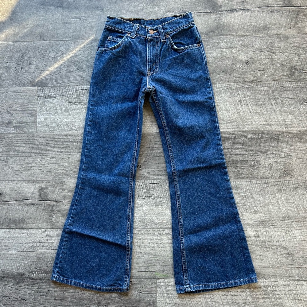 Vintage 1998 Kids Dark Wash Levi’s Flare Jeans size 10 Regular. (30”x31”)